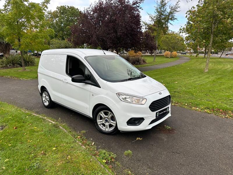 FORD TRANSIT COURIER